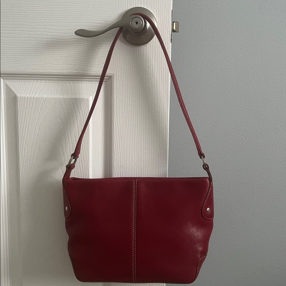 Fossil Deep Red Leather Zippered Purse - Picture 3 of 11